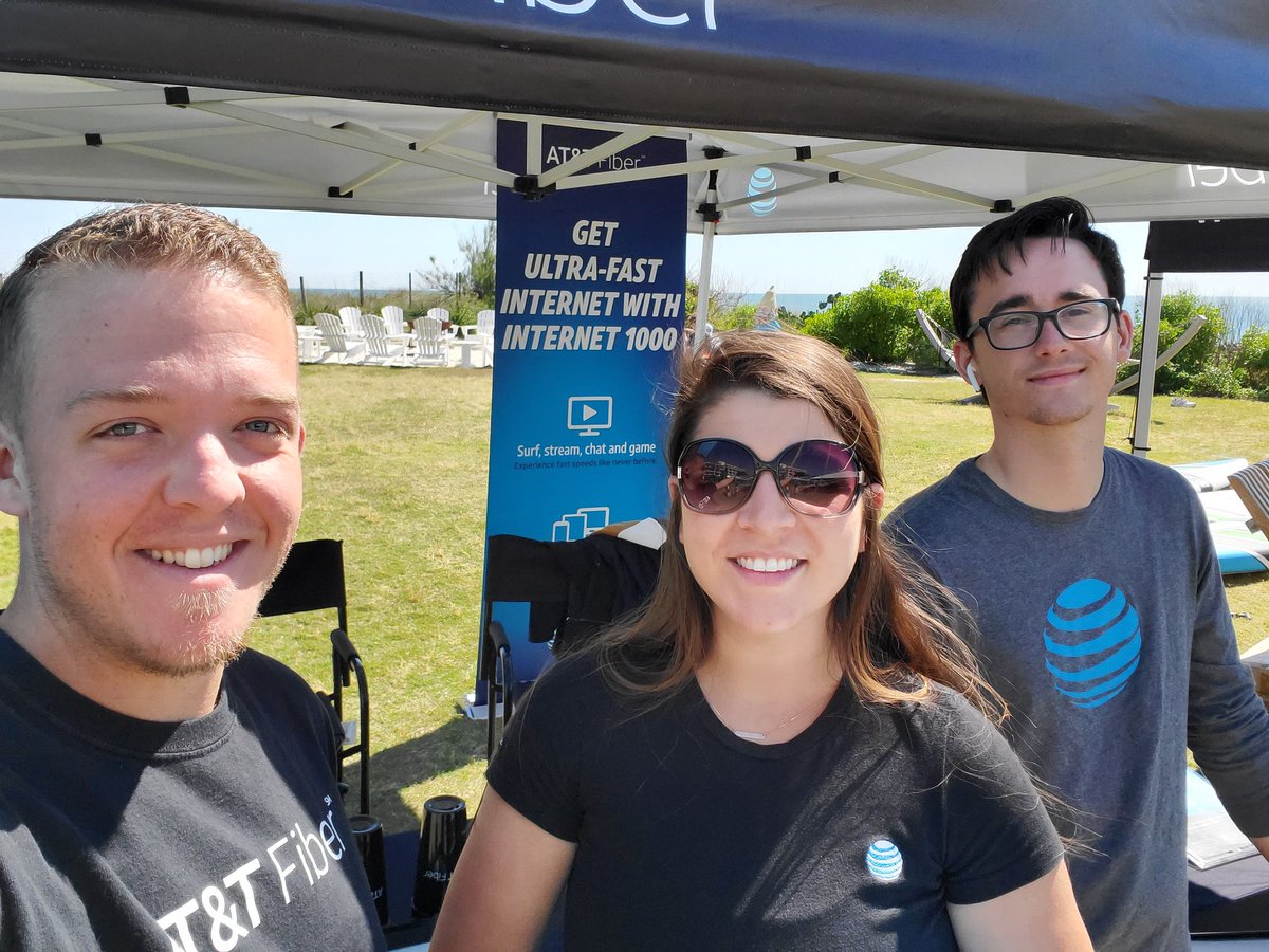 DevonStaples704's tweet photo. If you live in @WrightsvilleNC and want to learn more about the new fiber optic services that @ATT has installed, come stop by our tent at the #BlockadeRunner and speak with an expert today! @CityofWilm https://t.co/0Zxk6v8Uia
