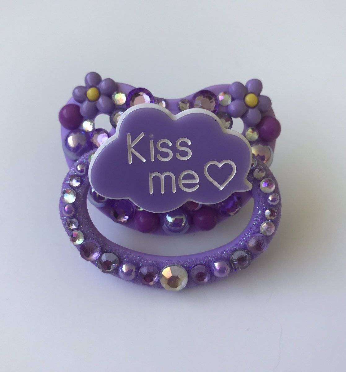 IttyLittles's tweet photo. Who doesn’t love paci kisses? They make me feel super little! 🥰 #abdl #abdlcommunity #abdlbaby #ddlg #ddlgcommunity #ddlgcutie #ddlgpaci #ddlgprincess https://t.co/djbQHEO3ca