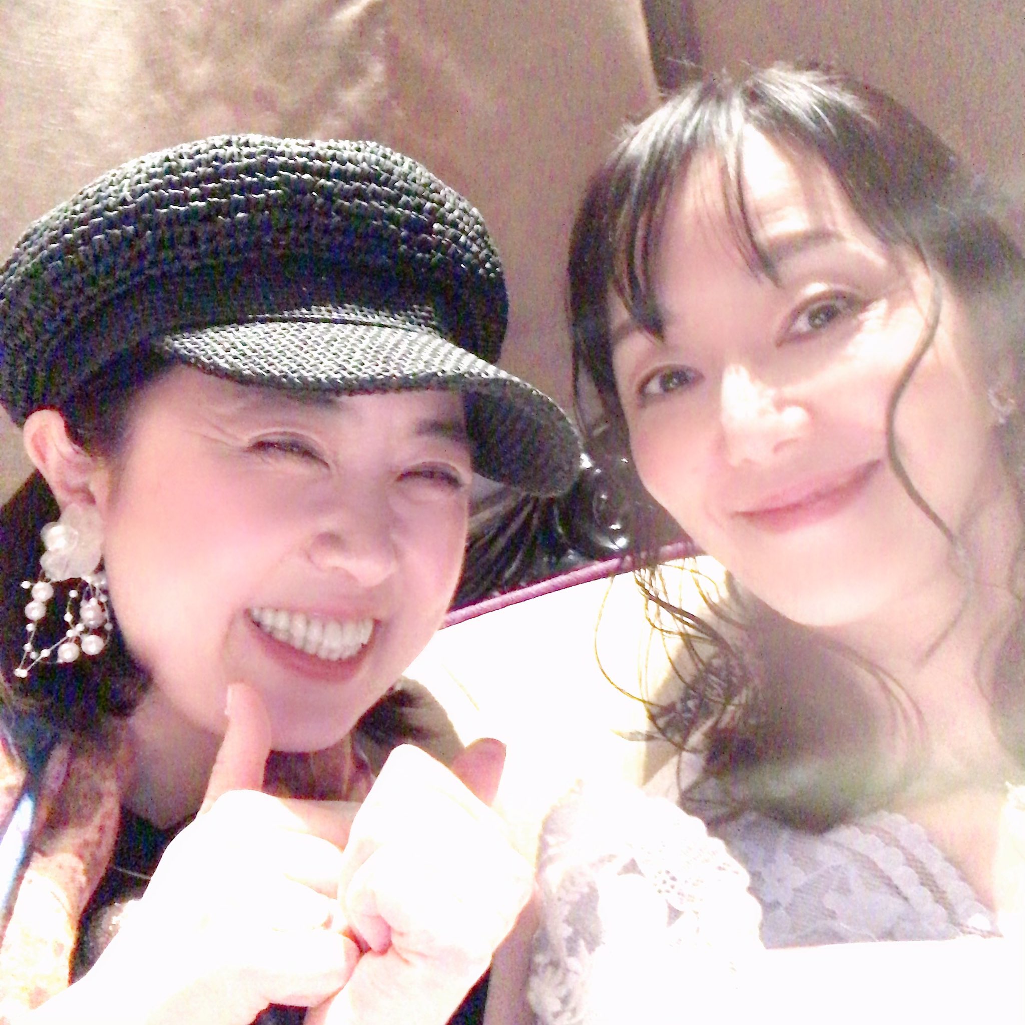 田中敦子 Twitterissa 今宵はとあるパーティで林原めぐみちゃんとご一緒しました 幸せなオーラに包まれながら久しぶりにゆっくりめぐちゃんと話せて とても嬉しい夜でしたので 記念に私の写真も載せますね 普段は恥ずかしくてあまり載せませんけど 田中敦子 Twitterissa 今宵はとあるパーティで林原めぐみちゃんとご一緒しました 幸せなオーラに包まれながら久しぶりにゆっくりめぐちゃんと話せて とても嬉しい夜でしたので 記念に私の写真も載せますね 普段は恥ずかしくてあまり載せませんけど