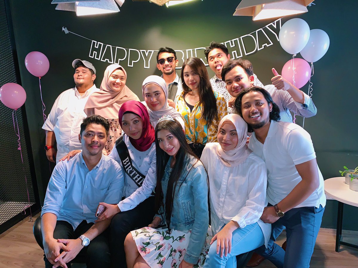 yiyieeen's tweet photo. Day well spent surprising these two beautiful souls today! Happy Birthday Phoebe & Widad! 🥳🥰❤️ #yppj https://t.co/OWqOOhDwsv