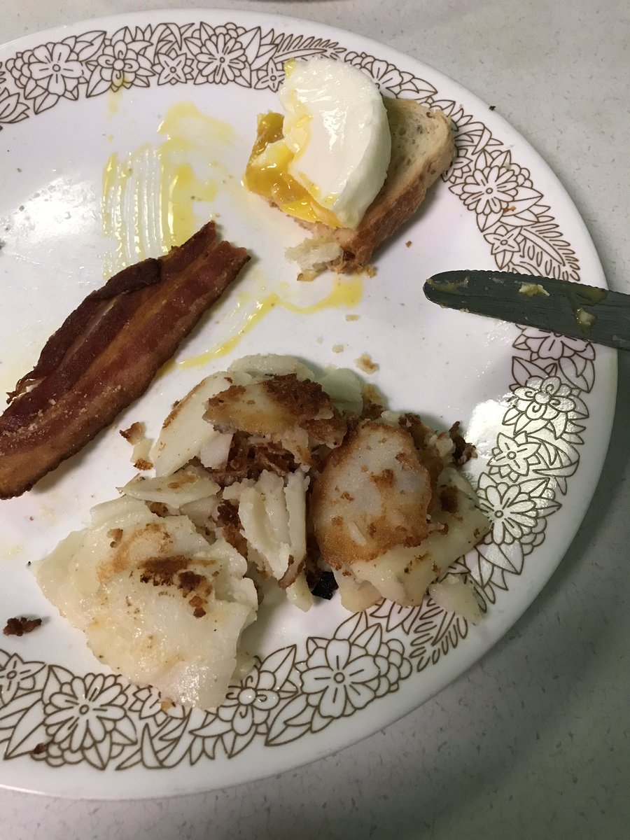 thisprairiegirl's tweet photo. Best part of any weekend. #breakfast #thekent https://t.co/NMai29WnVa
