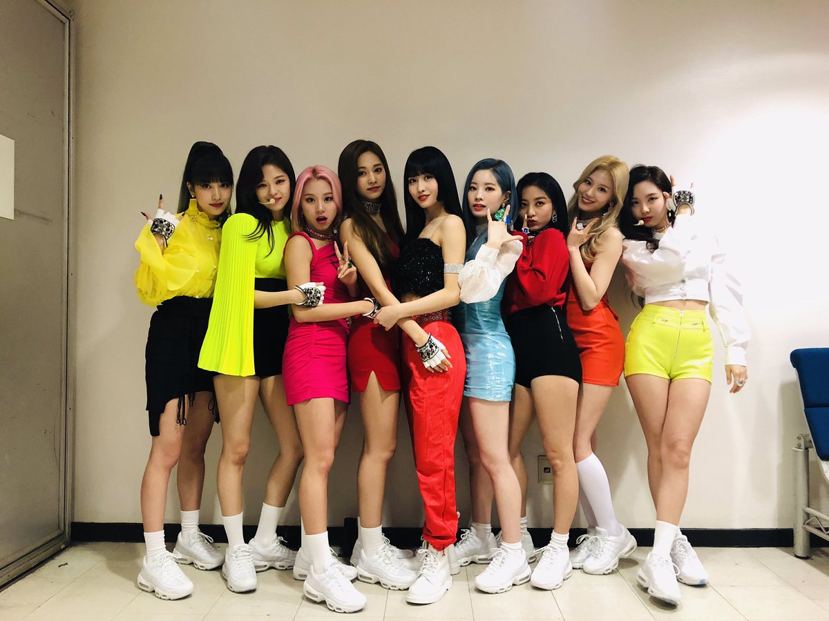 JYPETWICE's tweet photo. 컴백 첫 주, FANCY하게 빛나게 해주셔서 감사합니다❤️ 둘째 주도 함께 FANCY 하게!

FANCY “ONCE”🤟
Let’s FANCY “TWICE”🤟🤟

#TWICE #트와이스 #ONCE #원스 #FANCYYOU #FANCY https://t.co/ArcrjLAHyU