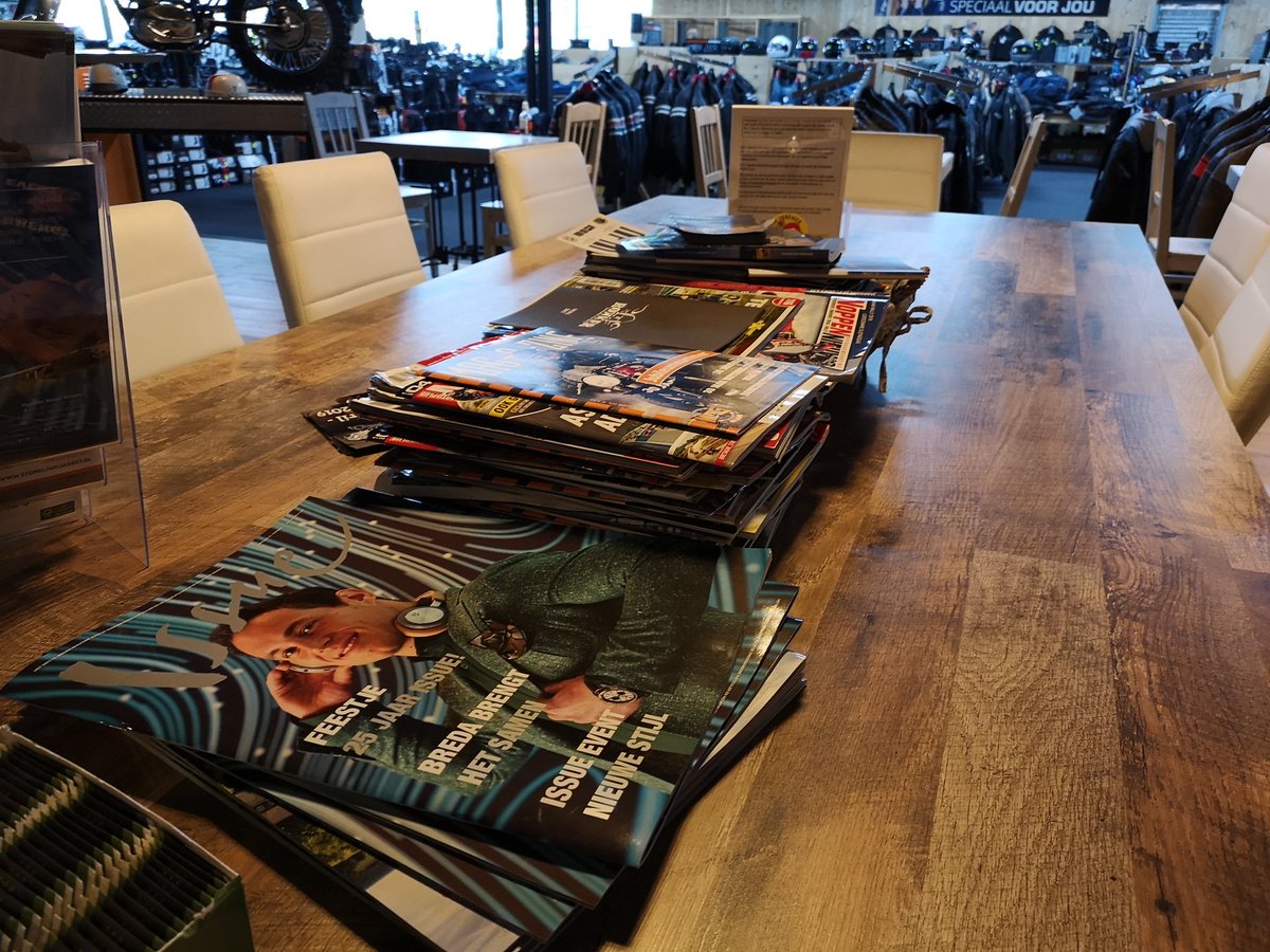 Esther Hereijgers (@ehfotografie) on Twitter photo Yeahhhh
Het niet te missen <a href="/issuemagazine/">Issue Magazine</a> ook hier bij #motorkledingstore 👌
(ps mijn cover foto 🤗) Yeahhhh
Het niet te missen <a href="/issuemagazine/">Issue Magazine</a> ook hier bij #motorkledingstore 👌
(ps mijn cover foto 🤗)