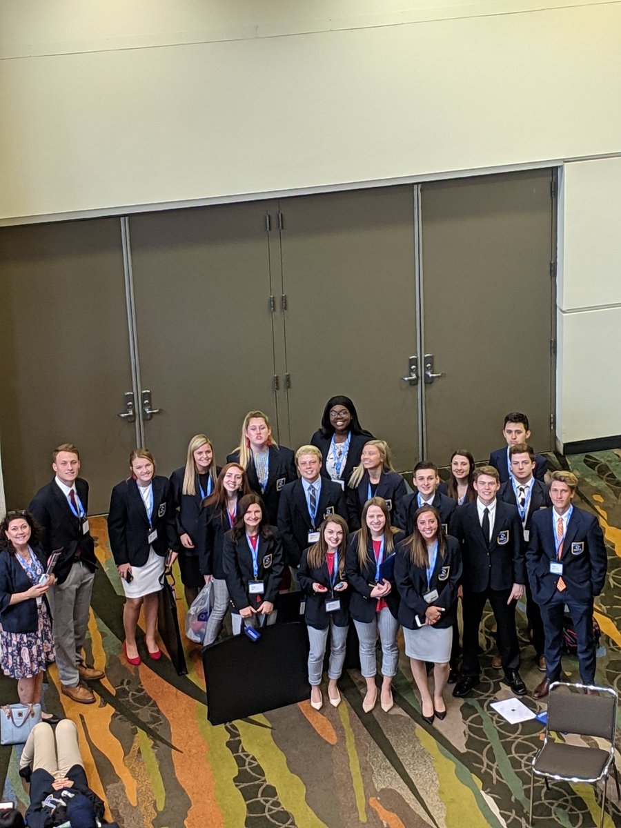 JRob2001's tweet photo. Millard South DECA is ready to compete. Had some fun now time to work. @MSHSactivities @hillsport5 https://t.co/M4fViXEdAE