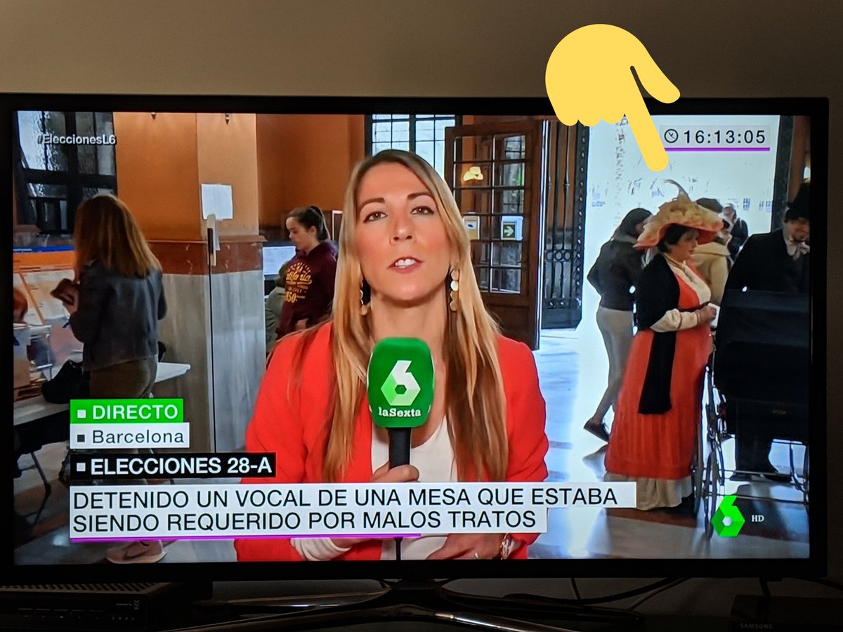 naroh's tweet photo. Cuando eres funcionaria en el Ministerio del Tiempo y te toca votar en las Generales #28A #EleccionesGenerales https://t.co/Hdz9GEC97Q