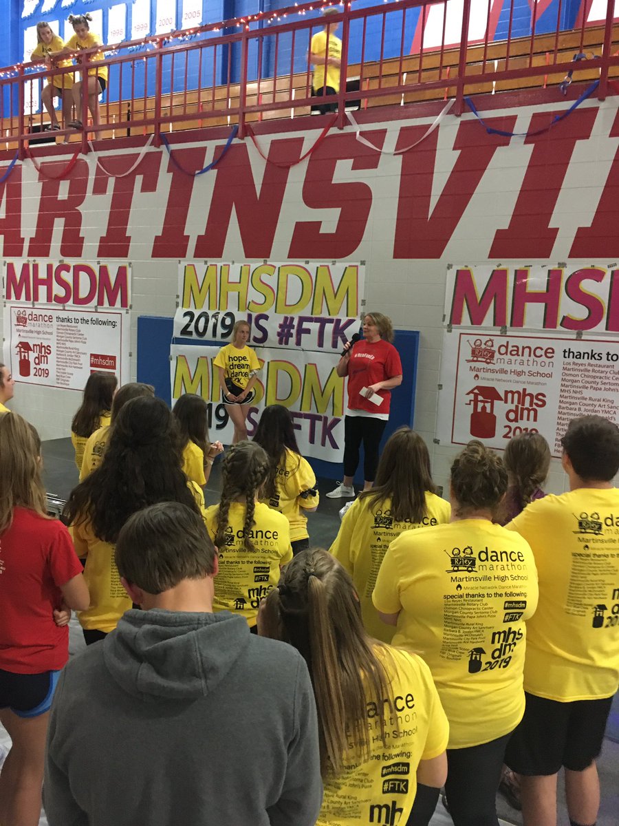 mhs_dm's tweet photo. big shoutout to @MartinsvilleCTA for donating $750 to help our cause! so generous, and we’re so grateful! thanks so much, teachers! #ftk #dancemarathon #martinsville #redfored #mhsdm https://t.co/FsvzljQmcw