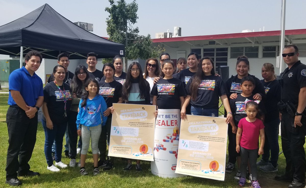 SBCUSDPOLICE's tweet photo. #SpecialThanks to our school community for coming out dropping off used, unused & expired #PrescriptionDrugs making the @DEALOSANGELES a successful event. Most importantly, for helping @SB_CitySchools #SchoolPD to prevent these drugs from entering our schools https://t.co/iHHraBYSLT