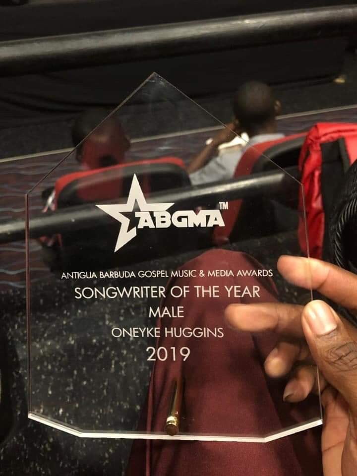 LetsFuzeVI's tweet photo. Five Awards captured at the Antigua and Barbuda Gospel Music and Media Awards! 

Shiloh and Shedien - Album of the Year and Best Collaboration 

Brent Hoyte - Producer of the Year 

Oneyke Huggins - Best Contemporary Gospel Song of the Year and Best Male Song Writer of the Year https://t.co/u8h1o86tCn