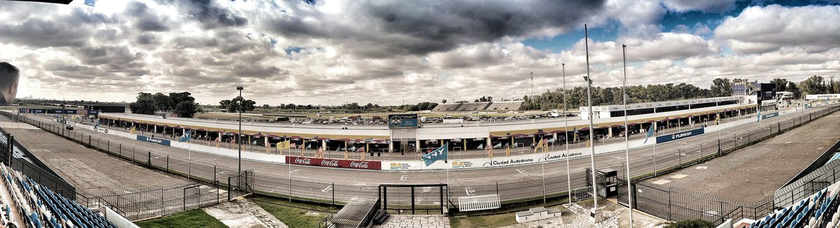 AutodromoBA's tweet photo. ¡Mirá que lindo está! 🤩
#AutodromoBA
#GT2000
#Formula07
#ATZP
#Domingo https://t.co/vpHFHr4hil
