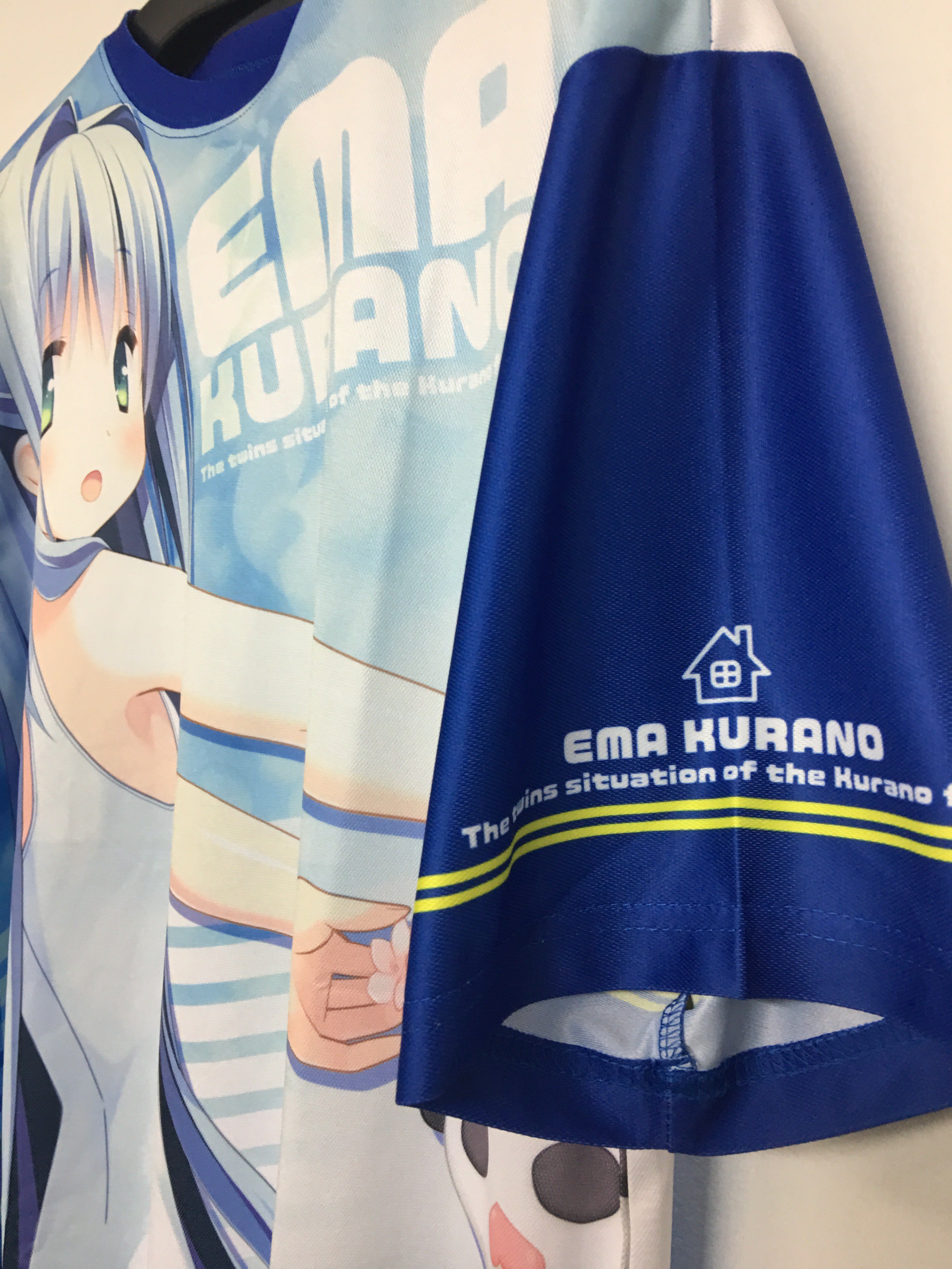 Cube 22年発売予定の新作開発中 A Twitter お知らせ 響野商店企画グッズの 倉野絵麻 フルグラｔシャツ でございますが 明日２９日 月 開催のcharacter1の 215番 ホビボックス 様のブースにて 先行販売いたします よろしくお願いいたします T