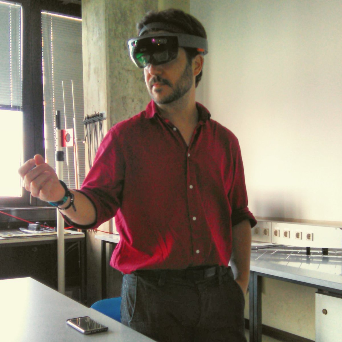 DronOSS_UG's tweet photo. Interacting with the new reality. #augmentedreality #virtualreality #mixedreality #hololens #gaming #gamedevelopment #DronOSS #cologne https://t.co/gkZ3zsUQGN