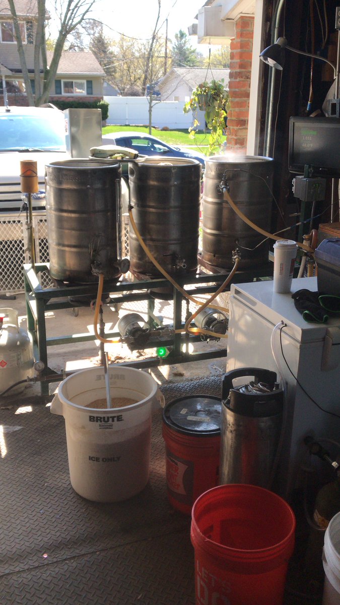 Finally a nice day to #homebrew ! Anyone else #Homebrewing today? #ViennaLager @shortcircuitbru @lhtetrick @qblacklock @MisterTHistory @Karithna @juddchuck @Baronbrew @homebrewfinds