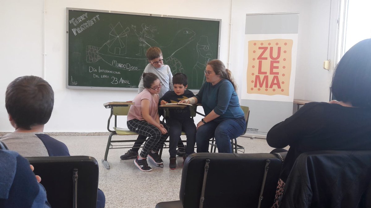 CirculoIsengard's tweet photo. @ParticipacionAH @Apuro_teatro La jornada de ayer sábado ha sido un éxito para conmemorar el día internacional del #libro #odiseacervantina https://t.co/hWtxN0MQRh