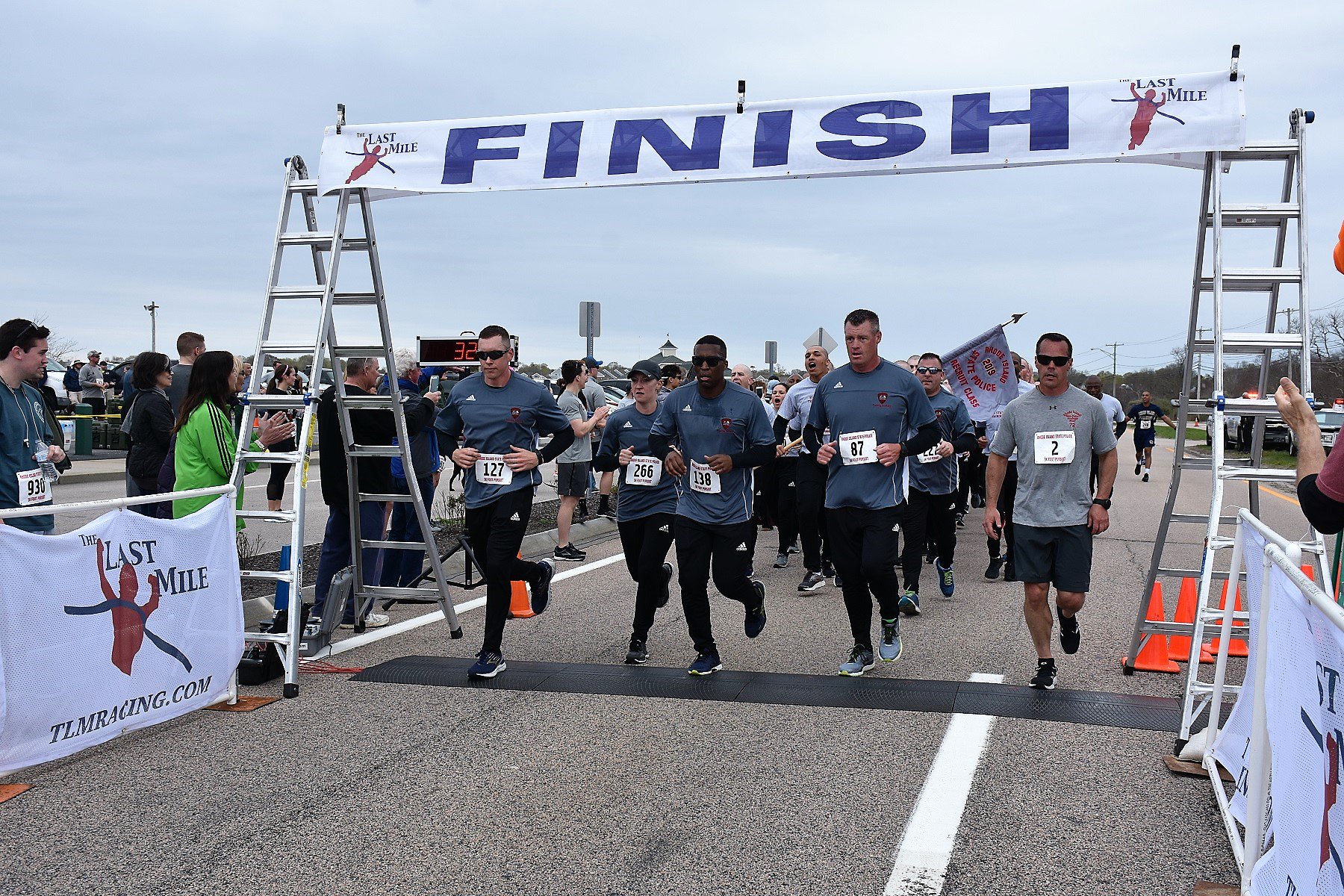 RI State Police on Twitter "Nearly 1,000 runners and walkers of all