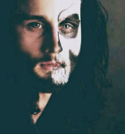 <a href="/Spanish_Wolf/">Luis (El Lope)</a> (( Such are the two faces of my husband... always a joy to sit back &amp; read your brilliant descriptive words 👏👏👏💕 cracking catch up with our now less fragrant 🙊 hero. If only Beth knew how close you were 😢))