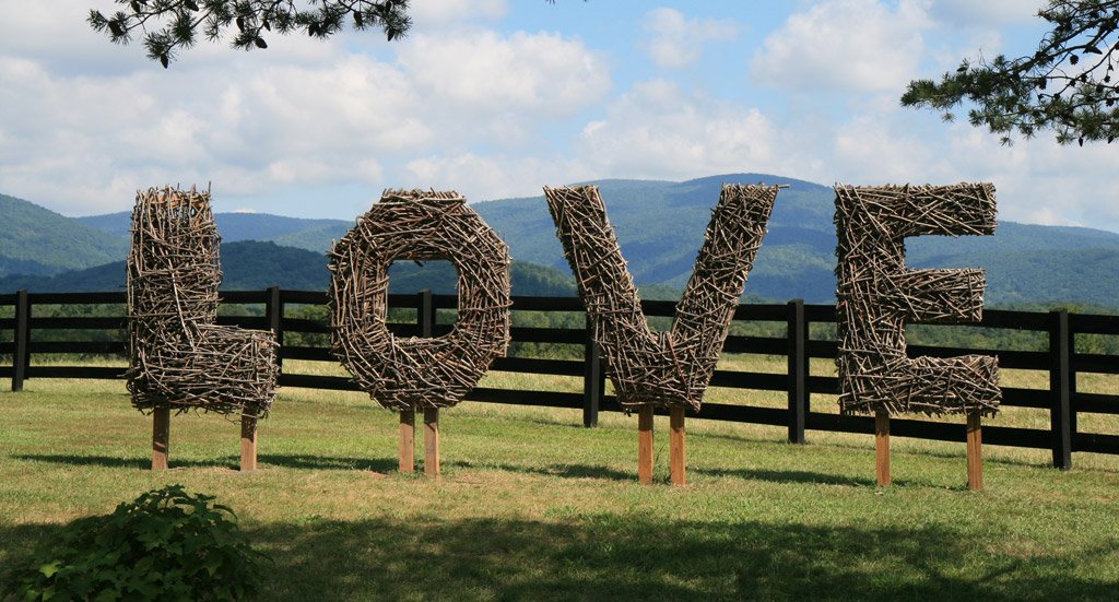 SymphonicityVB's tweet image. ONE WEEK AWAY - Do you love Virginia?  Do you love music?  If so, please join us and @BobbyDyerVB in a special state song sing-along of "Our Great Virginia" next Sunday, May 5 at 4:45 PM @SandlerCenter.    For more information, visit bit.ly/1JWaw3z #ourgreatvirginia