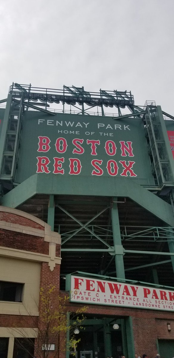 LinkSox32's tweet photo. At our first #RedSox game of the year @Sherri_LynnN https://t.co/W22SHOMPqK