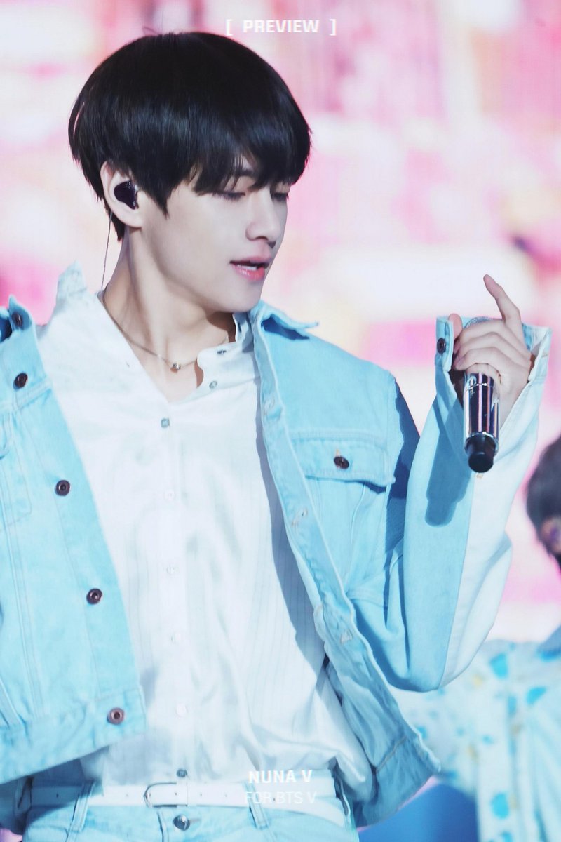 _nuna_V's tweet photo. [PREVIEW] 190428 SBS 슈퍼콘서트
태형아....💜🤧❤
#태형 #방탄소년단뷔 #BTSV #Taehyung 
#BBMAsTopSocial BTS @BTS_twt https://t.co/9Tlwm81QCH