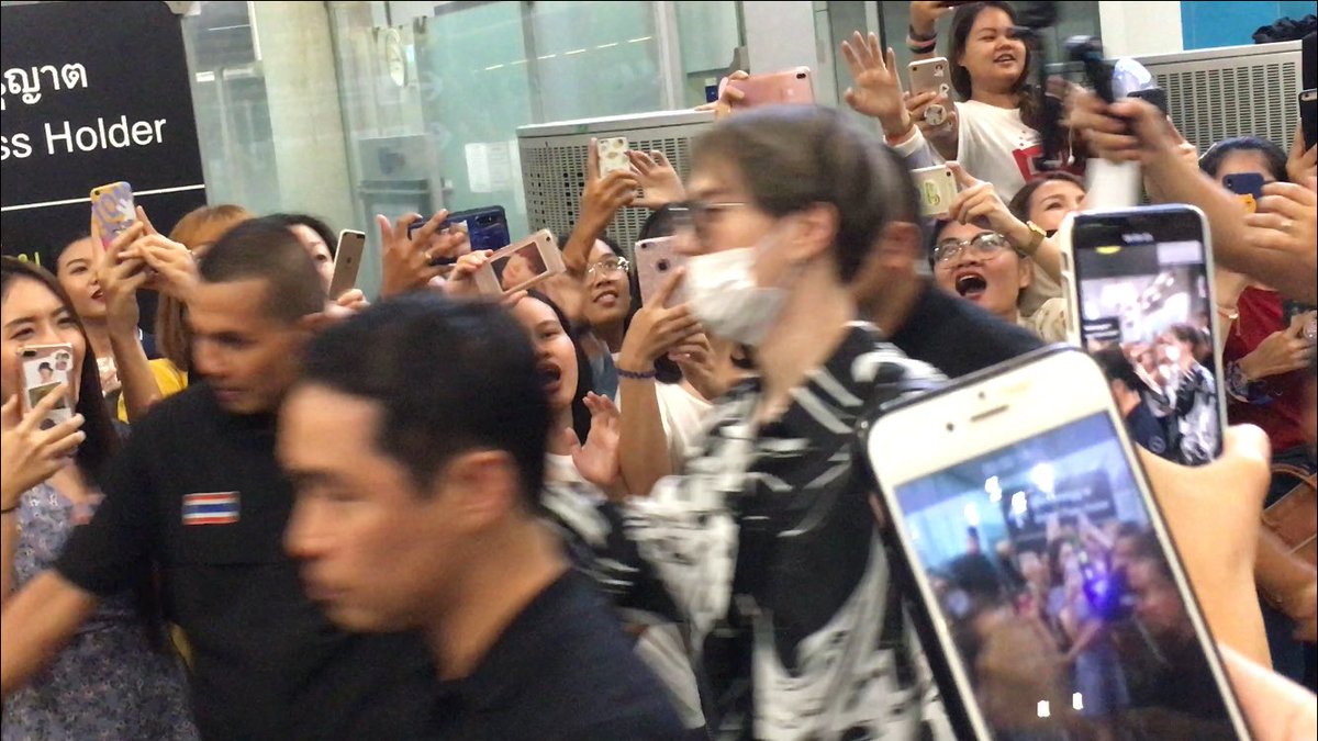 ชปยังส่งบั้มรอบคอลไม่ครบ tweet media