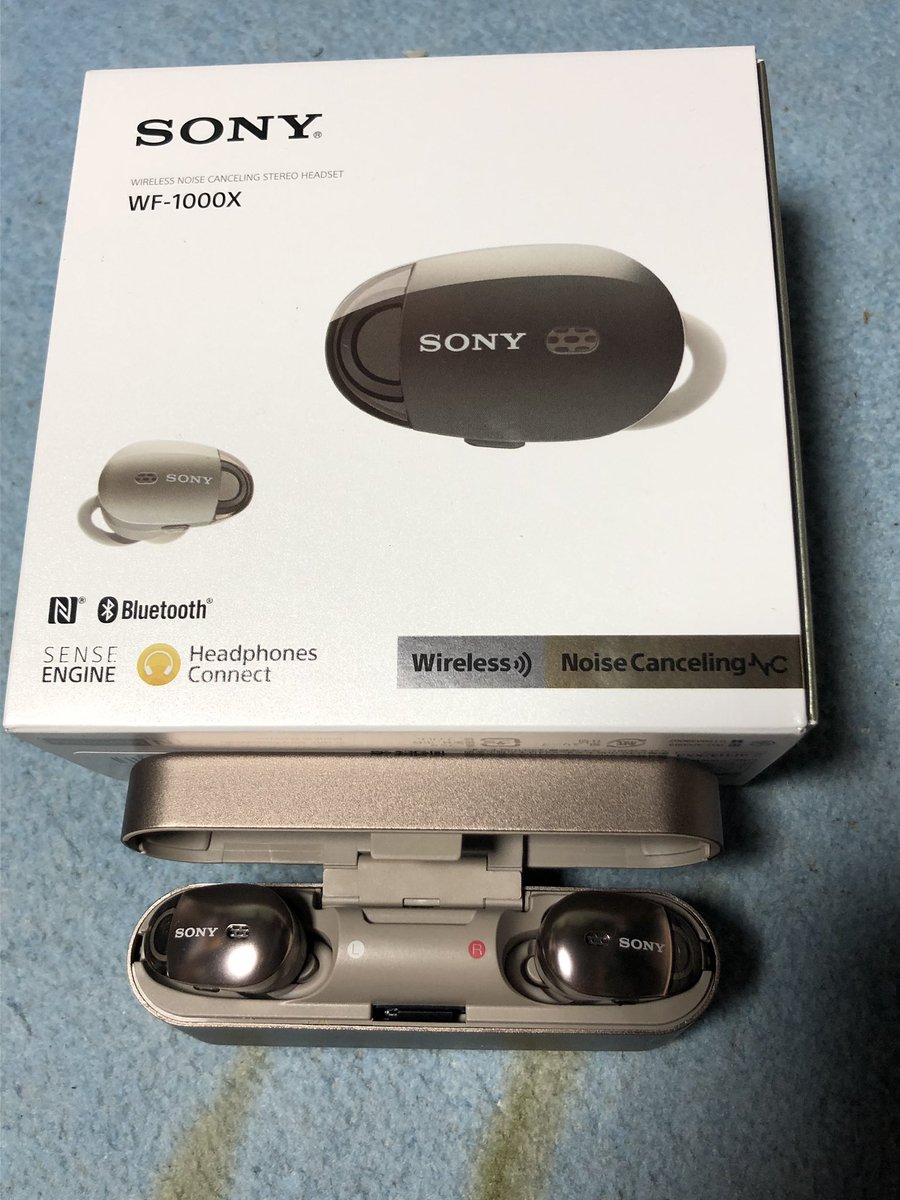 Takahiroorz's tweet photo. 先日梅田ぶらついた時に、ヨドバシ梅田に寄り道。
こんな物を買いました。
しかし、音楽リスニング時の愛用のアプリ UBiOにパラメータがない…
どうしたものか…。
それと、エージングは何時間必要だろう?
では、おやすみなさいませ。
#SONY #WF1000X #UBiO https://t.co/zPnkB91ozt