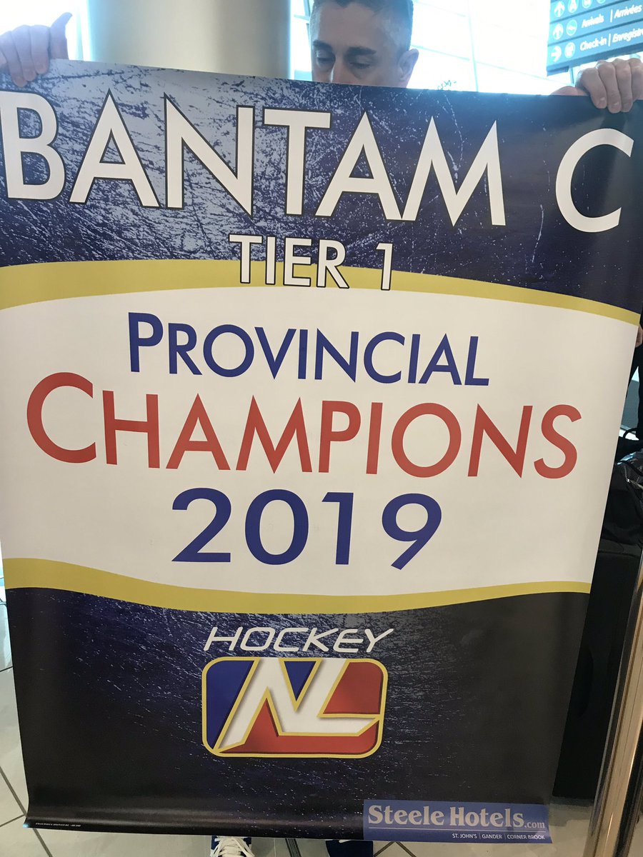 YvonneJJones's tweet photo. Ahh caught up with these champs @stjohnsairport as they were heading back to Labrador the Gold medal Minor Hockey Team from @Labradorcity @Town_of_Wabush the Bantam A team never lost a game as they rose to First place Champions it was great seeing them @PALairlines g https://t.co/ryROD3fodS