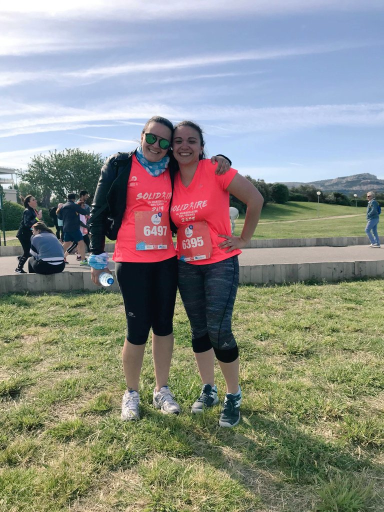 Virginieval13's tweet photo. 4ème année consécutive ! 👌encore une belle course entre soeurs #lamarseillaisedesfemmes #pourlabonnecause https://t.co/rPo6tjwDEC