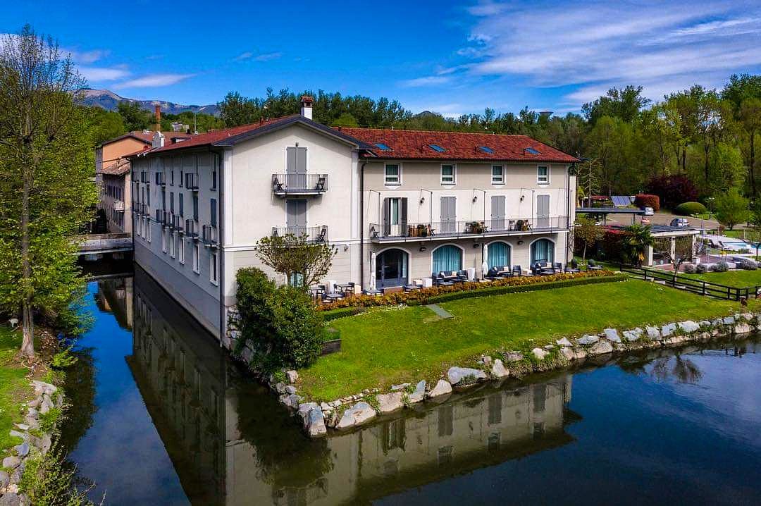 Our official headquarters ✔️
-
#FlyCyclingHolidays #IlCorazziereRuralResort
#inbici #inLombardia #cyclelife #stravacycling #strava #cyclingshots #cicle #ciclismo #bike #lifestyle #biketour #bikeholidays #cyclingtour #cyclingholidays #lakecomoambassador #lakecomo #lakecomocycling