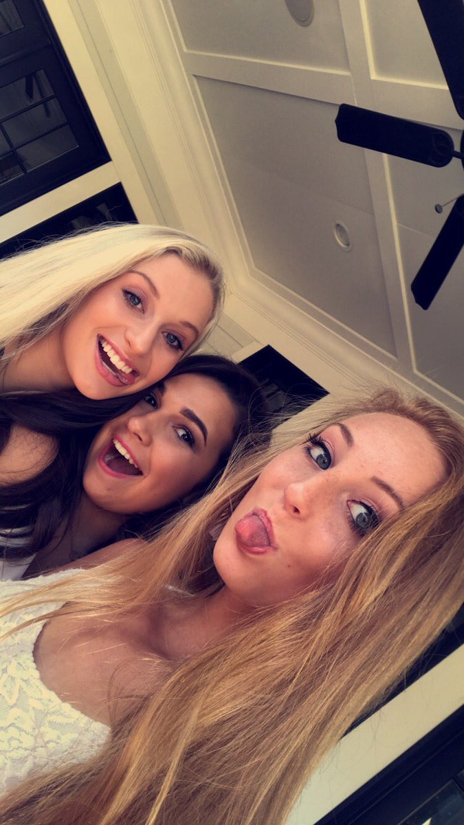 lucy_postal's tweet photo. happy 17th birthday to my best🥳 love you lots💜💜 @ccallen02 https://t.co/o8NPBHbEwa