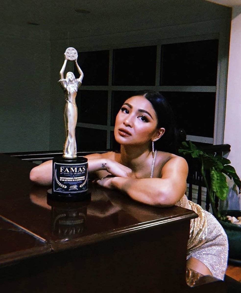 BeautyJunkie__'s tweet photo. Our golden girl with her golden trophy and their golden furbaby in their golden home.

#NadineFAMASBestActress https://t.co/x0ze170240
