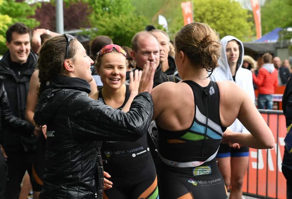 Atriac vrouwen maken favorietenrol waar op BK ploegentriatlon <a href="/TriatlonVL/">Triatlon Vlaanderen</a> #BKploegen <a href="/AtriacTopsport/">Atriac Topsport</a> @EFC_ITC <a href="/_LTTD_/">LTTD</a> <a href="/no_limit_team/">No Limit Team</a> 3athlon.be/2019/04/28/atr…
