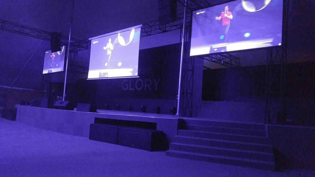 altusboshoff96's tweet photo. Fire at @CRCPotch tonight.
God is always on the move.

Don't mis out on the #revival https://t.co/kUuRIzQrHQ
