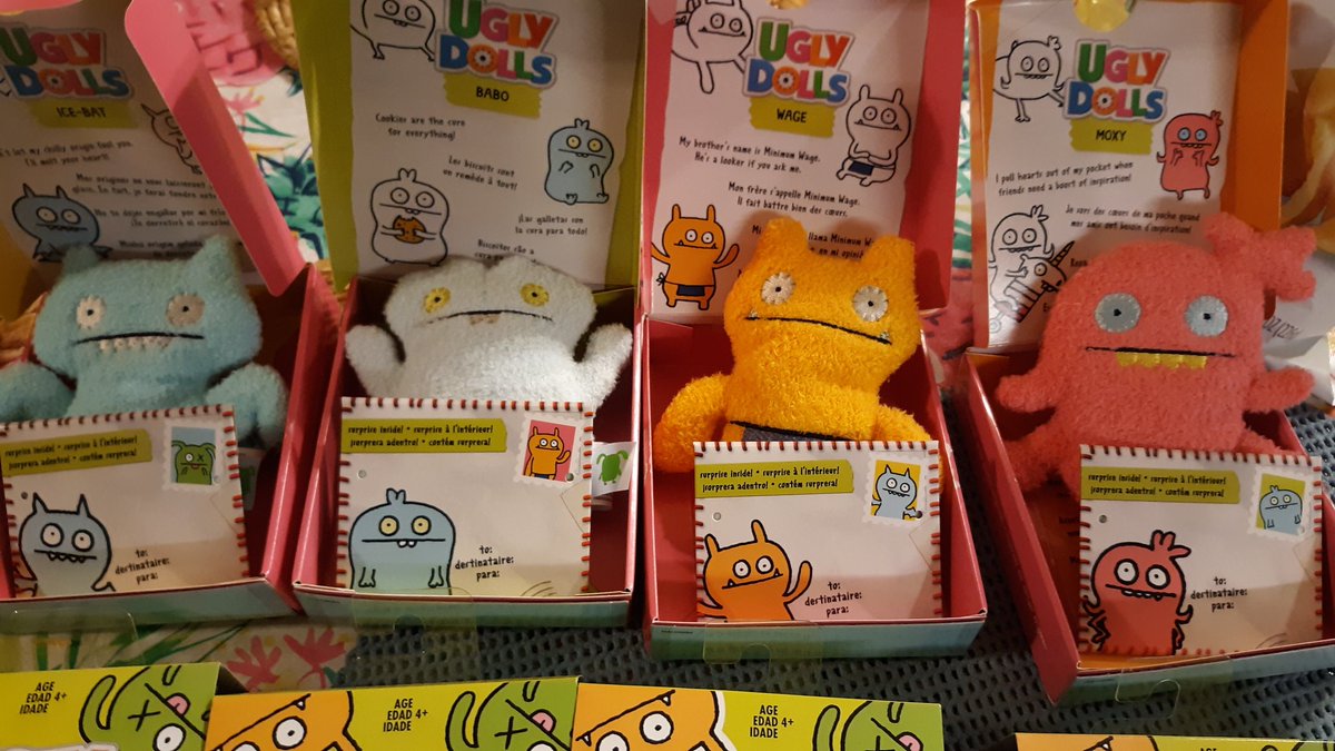 ChadthebadZman's tweet photo. These wonderful characters have owned my heart for almost 20 years😍😍😍 Thank you @davidzhorvath & @SUNMINKIM for changing the world 😊✌😊✌😊✌😊 @uglydolls @Hasbro @Target #artistseries #UglyDolls #babo #UglyDollsMovie #moxy #uglywage
#icebat #luckybat #uglydollox https://t.co/ttMtfNy3cX