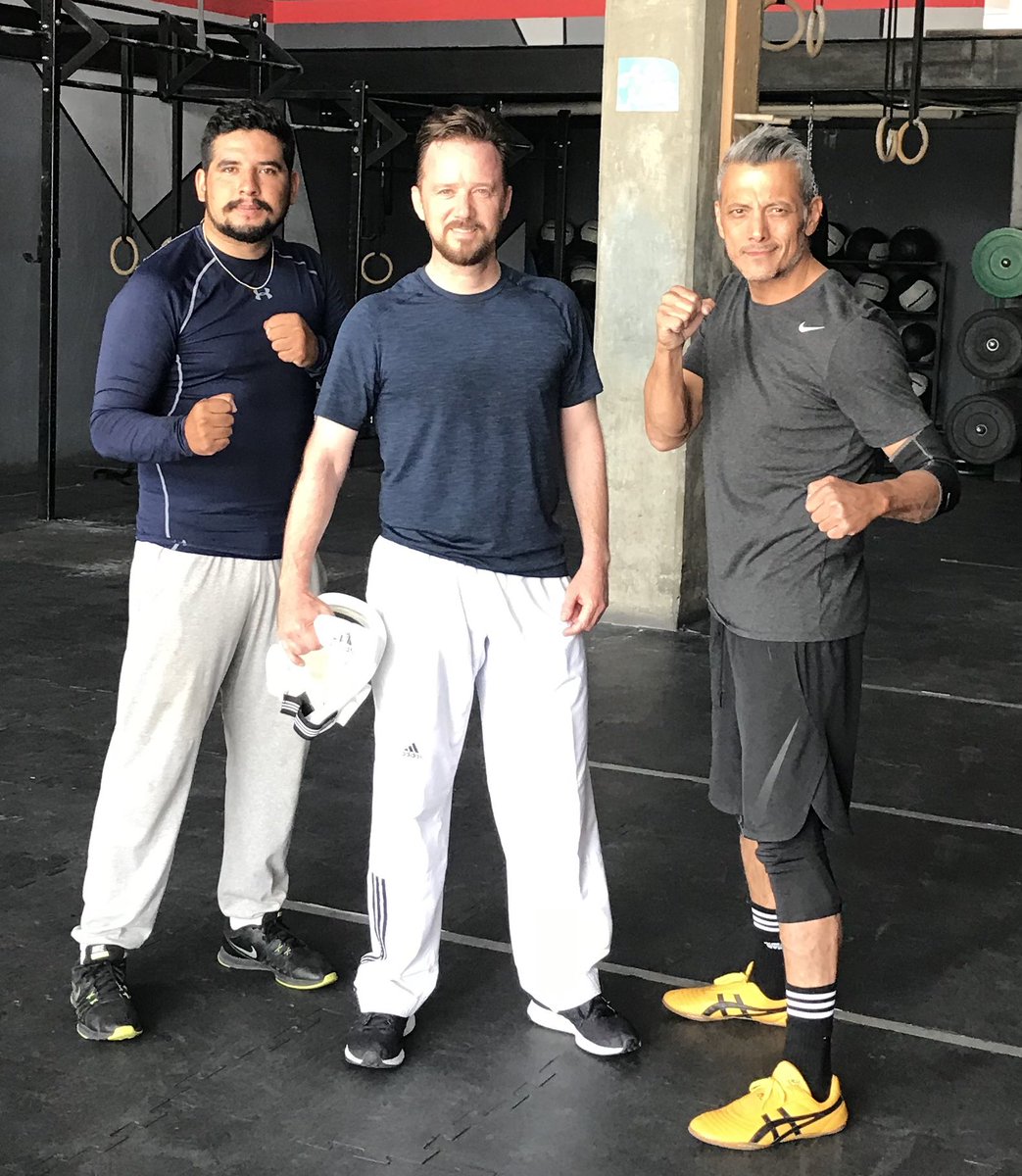 Cada fin de ciclo es un nuevo principio. 
Buen domingo e inicio de semana a tod@s!