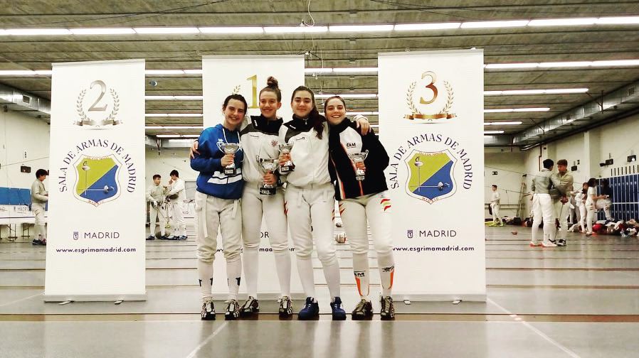 Fed. Cat. d'Esgrima (@esgrima_cat) on Twitter photo Els equips masculí i femení cadets de l’<a href="/esgrima/">giovanna cervantes</a>.sam ha aconseguit la quarta posició al II TNR cadet de Sabre. A la fase nacional cadet de floret, l’equip masculí de l’<a href="/esgrimasabadell/">Esgrima Sabadell</a> s’ha penjat. A més, Arnau Gumà torna de Madrid amb una plata de la competició individual. Els equips masculí i femení cadets de l’<a href="/esgrima/">giovanna cervantes</a>.sam ha aconseguit la quarta posició al II TNR cadet de Sabre. A la fase nacional cadet de floret, l’equip masculí de l’<a href="/esgrimasabadell/">Esgrima Sabadell</a> s’ha penjat. A més, Arnau Gumà torna de Madrid amb una plata de la competició individual.