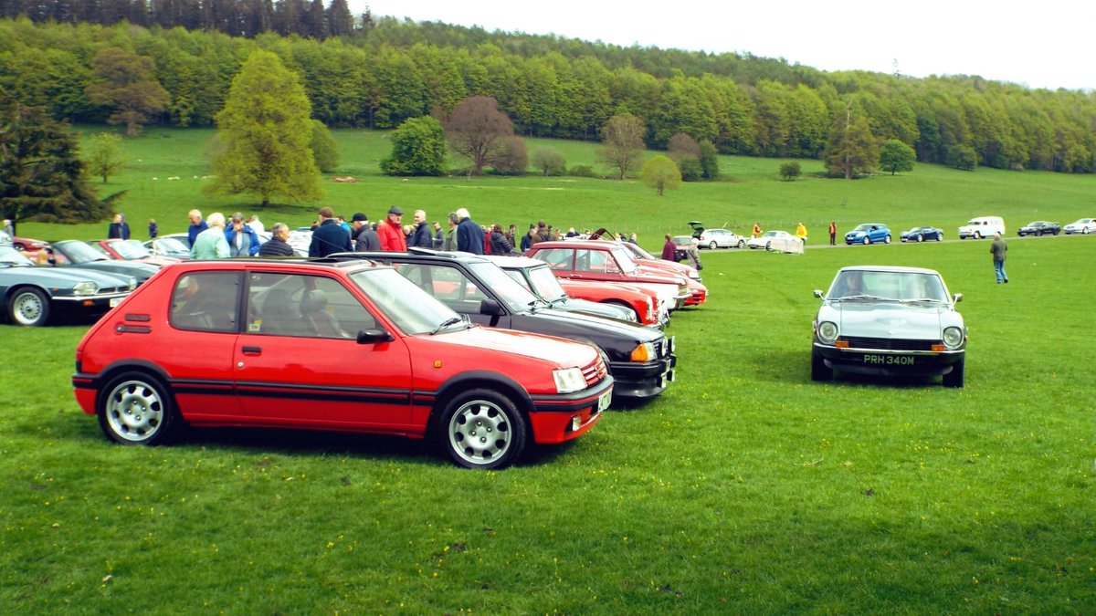 Drive_Retro's tweet photo. The Drive Retro team took some of the fleet to dalemain’s drive it day today, great day had by all and some fantastic motors on show. https://t.co/QkbjwYbgee