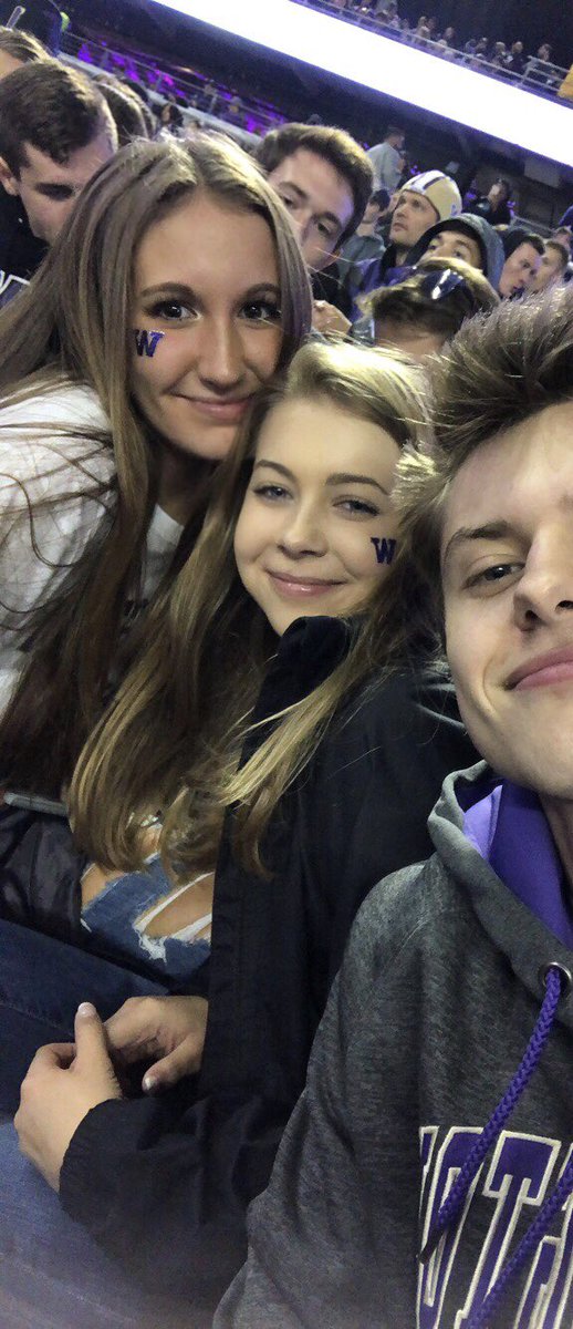 Kenna20_'s tweet photo. Happy bday Katelyn (a little late).. thanks for keeping me sane in Seattle🥰 hope you’re having the best weekend, ❤️ you! https://t.co/jiXIsGhMqP