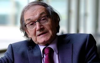 Watch Again: The Christmas Lecture from Sir Roger Penrose buff.ly/2WdCm51