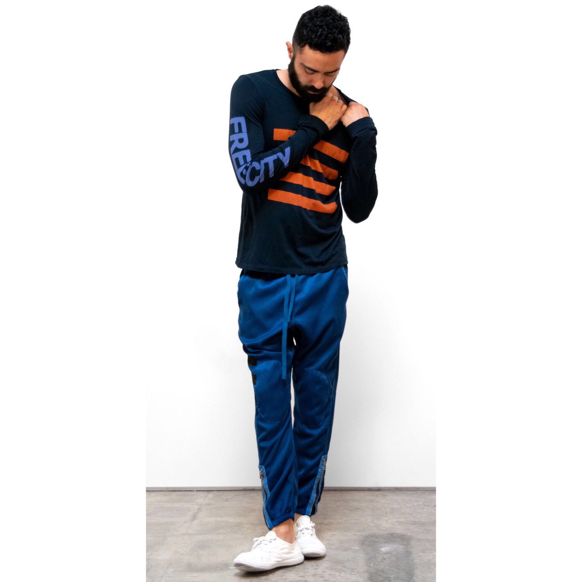 FREECITYletsgo's tweet image. LETSGO FREECITYJUMP! ⚡️ unisex SATIN JUMPpant available in multiple colors! #satin #weekendvibes #fashion #style #la #California #Spring2019 #jumppant #colors #freecity #unisex