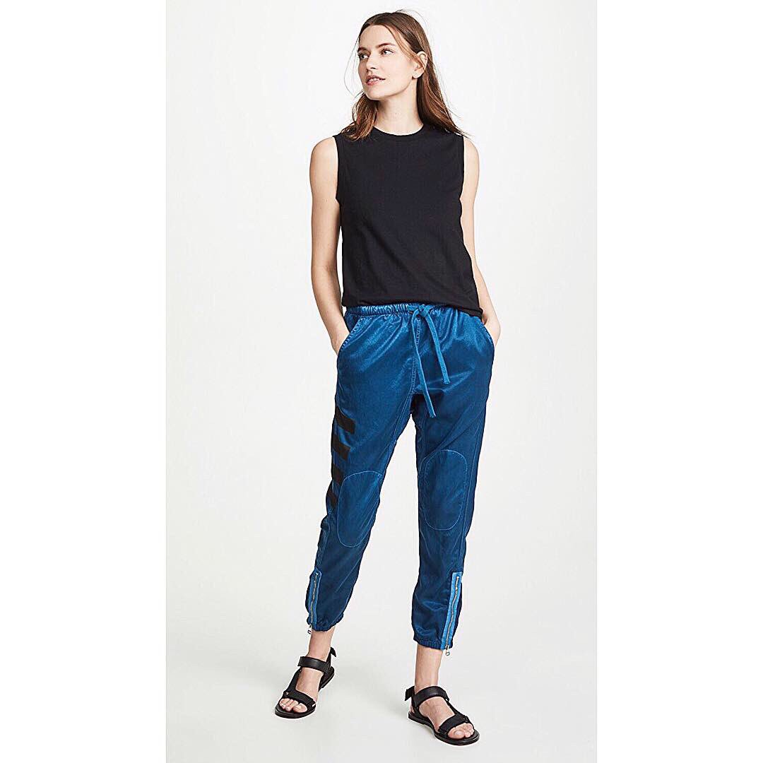 FREECITYletsgo's tweet image. LETSGO FREECITYJUMP! ⚡️ unisex SATIN JUMPpant available in multiple colors! #satin #weekendvibes #fashion #style #la #California #Spring2019 #jumppant #colors #freecity #unisex