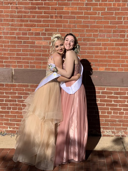 3 pic. i had the honor of going to prom woth my best friends and i hope that the beauty that all of my