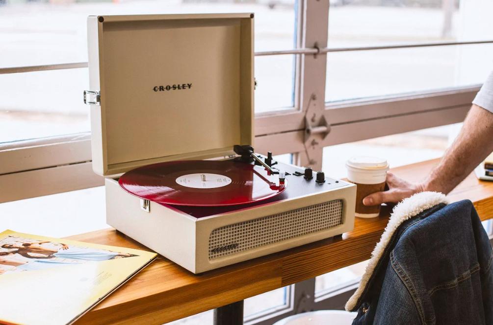 Bringing (analog) music to the masses. 🎶 The Voyager has stayed among our most popular pieces since its release. bit.ly/2IKh8YJ