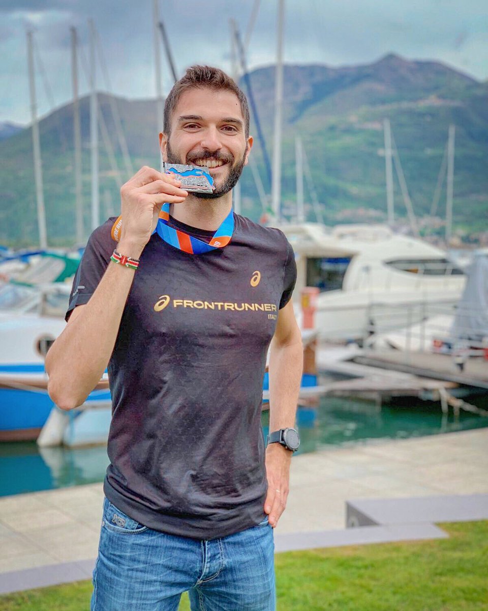 #IMoveMe #ad
🏃🏻‍♂️<a href="/SarnicoLovere/">Sarnico Lovere Run</a> la corsa (mozzafiato) sul Lago d’Iseo.
Parafrasando l’ultimo testo di Springsteen “But miles to go is miles away” i km da fare sono a km di distanza, ed é questo il bello delle scommesse che facciamo su noi stessi.
@asicsitalia
#ASICSFrontRunner