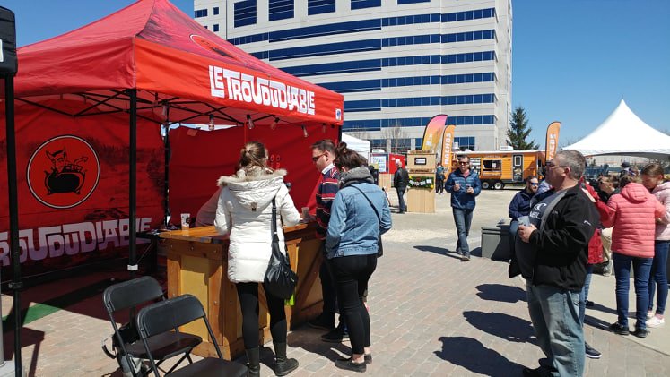 C'est Festival Biere et Poutine de Gatineau! #poutinefest #poutine #gatineau #featurefestivals <a href="/PoutineFestCda/">P O U T I N E F E S T (Canada's PoutineFest)</a> <a href="/949Rouge/">94,9 Rouge</a> <a href="/energie1041/">ÉNERGIE 104.1</a> @LesOlympiques <a href="/CasinoLacLeamy/">Casino Lac-Leamy</a> <a href="/28CGiroux/">Claude Giroux</a> <a href="/CCN_ParcGat/">Parc de la Gatineau</a> <a href="/LeDevoir/">Le Devoir</a> <a href="/Narcity1/">Narcity World</a> <a href="/FeatureFestival/">FEATURE FESTIVALS</a> #festivals