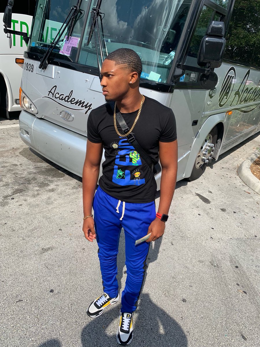 KdubKurk's tweet image. #gradbash2k19 #GradBash2k19 #gradbash #FAMU23