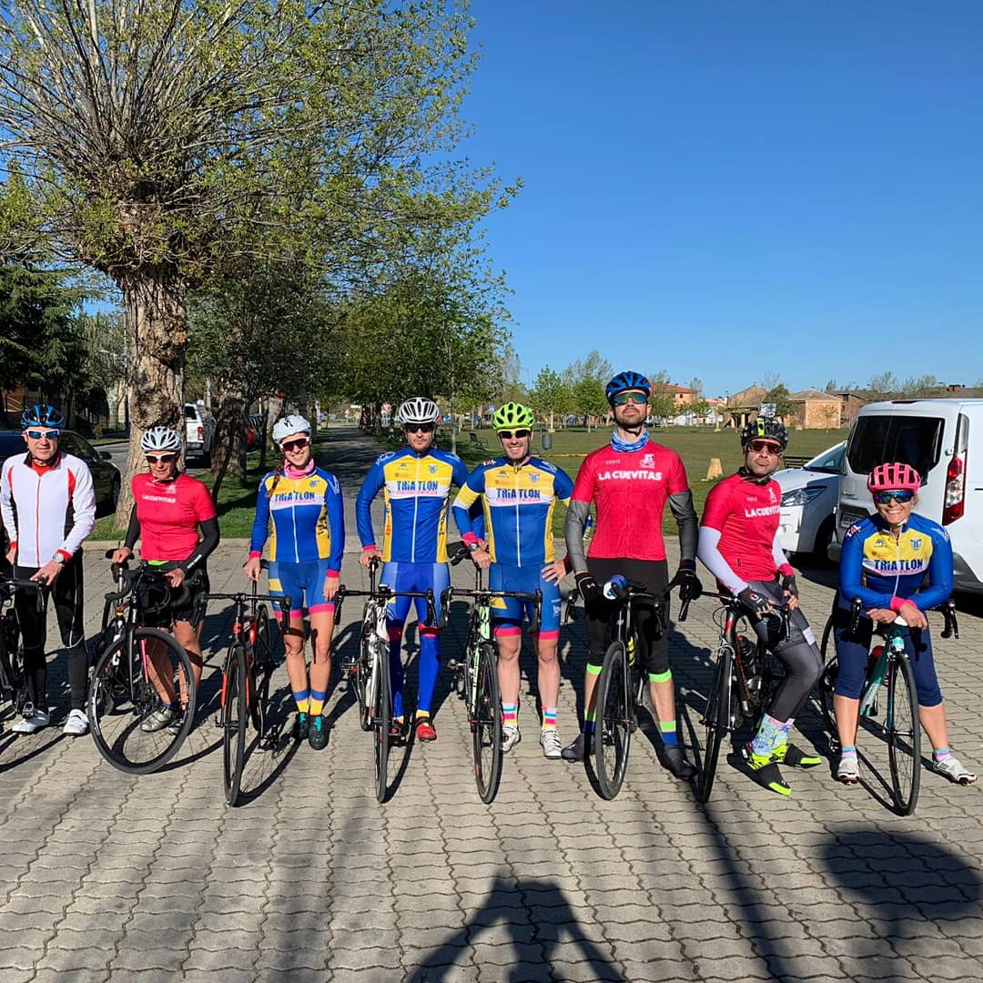 TriatlonSanSe's tweet photo. ☀🏊🚲Nuestros compañeros de la concentración se lo pasaron como niños!!! Gran fin de semana y mención especial a Morti #crececonnosotros #trisanse #triatlonsanse https://t.co/TSolAIKLmu