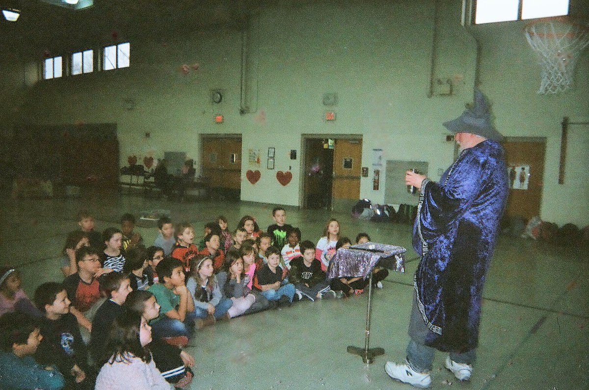 petstv1's tweet photo. #RentAMagician  Camden County NJ (856) 545 - 7873
We offer a full 30 minutes of magic show with additional 15 of balloon animal for $100 dollars and $25 for additional 30 balloon animals 
#njbirthdaymagician #njkidsmagigian #njevents #camdencountymagician #njballoonartist #magic https://t.co/VY2PsAnt7o