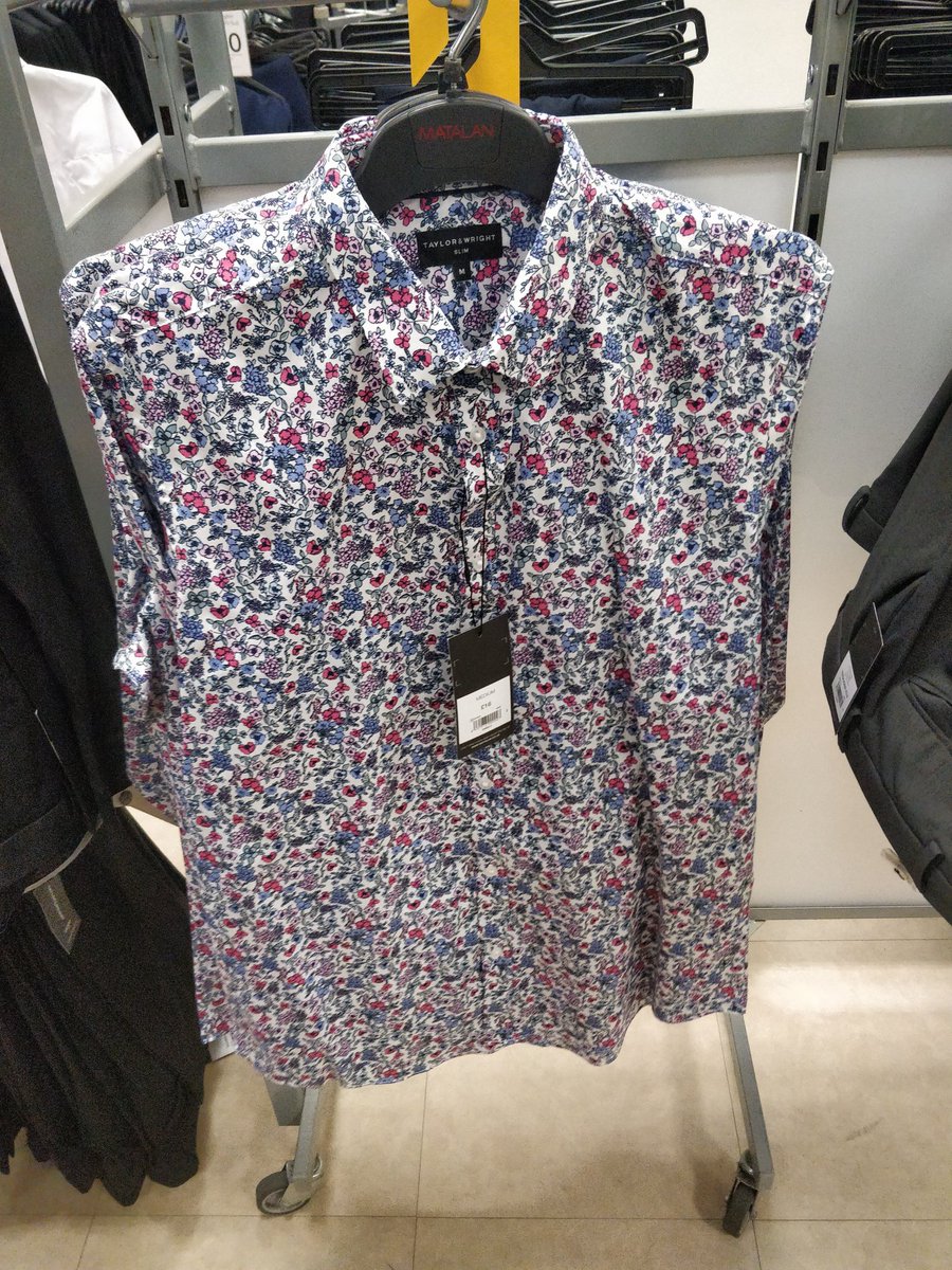 Petch_J93's tweet photo. @MrJamesMay thought of you whilst picking out a shirt for a party this Saturday #captainslow #mrslowly #ohcock 😂 https://t.co/HlWbQFqsFp