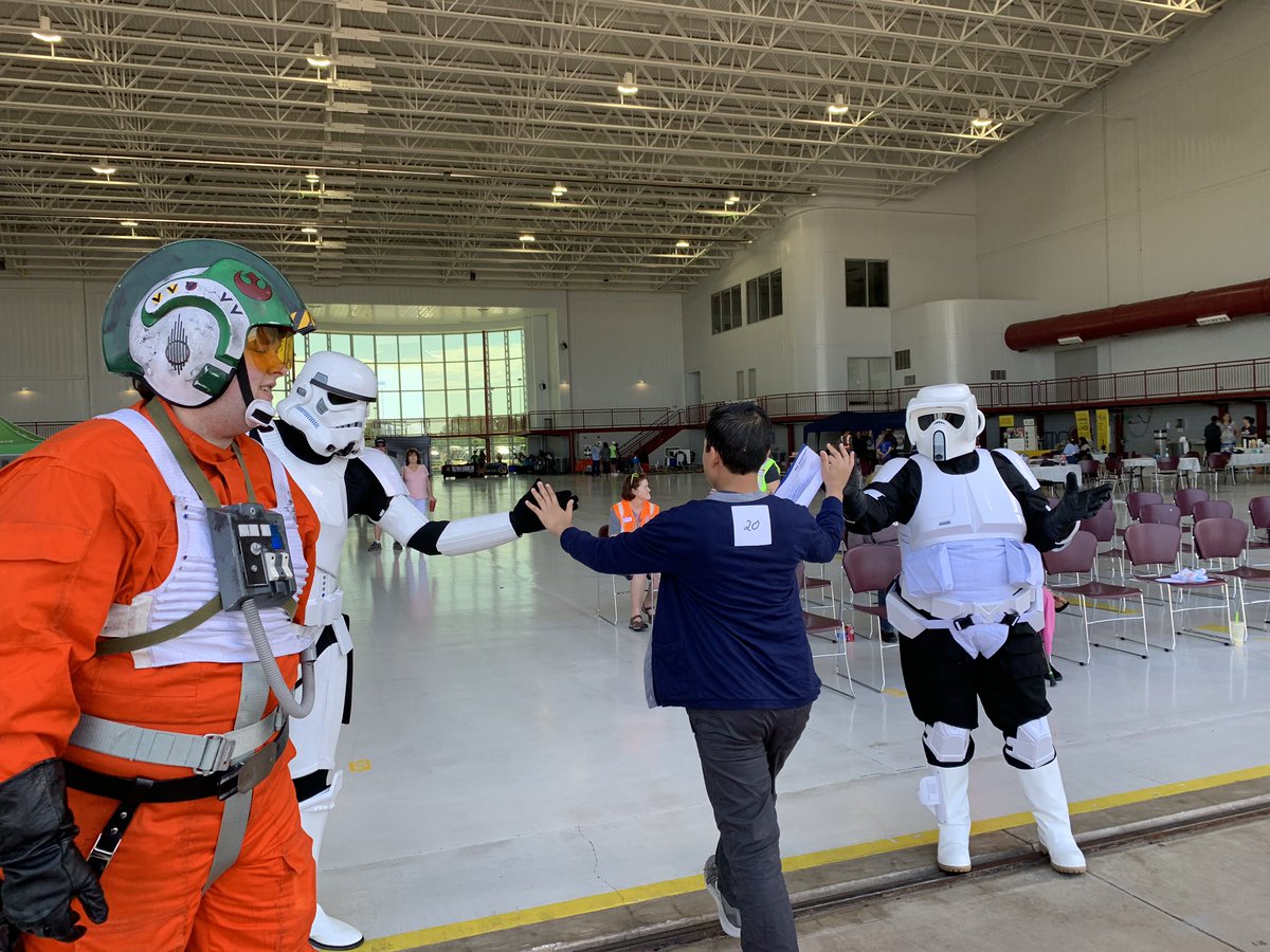OK501st's tweet photo. Members from the Oklahoma Garrison, @kesselbase, and @okmercs got to be cheerleaders for the children getting on and off the planes yesterday during the @challengeair event.
#badguysdoinggood #challengeair #ok501st #501st #kesselbase #getalvheh #rebellegion https://t.co/4D8j8TtLQ2