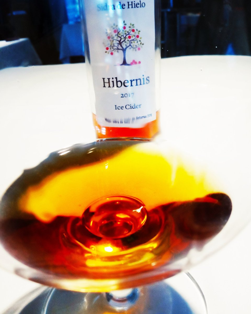 EMBrutnature's tweet photo. Reflejos de la Sidra de hielo #Hibernis #monovarietal #mostoflor #afinado40dias #Roblefrances #CosechaPropia #FincaSanJusto mejor sidra de hielo elaborada en Asturias #icecider #ciderglass #cydr #sidradehielo #iceciderhibernis #mejorsidradehielo2018 https://t.co/4pI8Znxls1