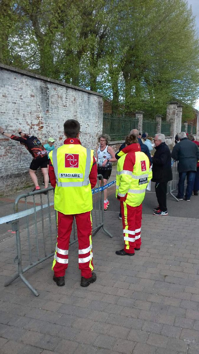Nos équipiers sont partis pour #BouclesDeMarcelcave aujourd'hui. Bravo à tous nos bénévoles et tous les participants !

#UNASS
#DPS
#VisMaVieDeSecouriste
#hautsdefrance